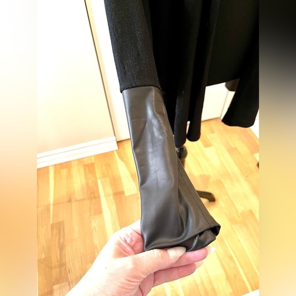 NWOT/ DKNY JEANS black cardigan w/vegan leather  forearm panels/dolman sleeves🖤 - Picture 7 of 9